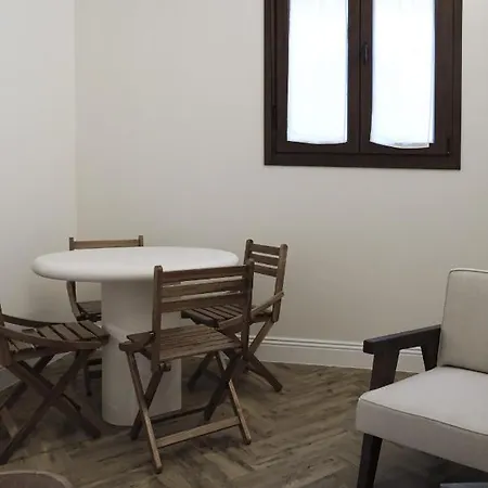 Cool&modern Apt Para 4pax En El Centro De Apartamento *